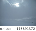 山被雪雲覆蓋 113891372