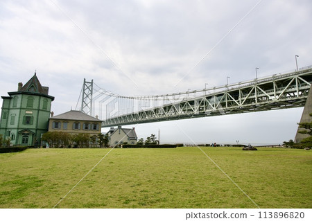 Akashi Kaikyo Bridge and Sun Yat-sen Memorial Hall (Kobe City) Akashi Kaikyo Bridge and Sun Yat-sen Memorial Hall (Kobe City) 113896820