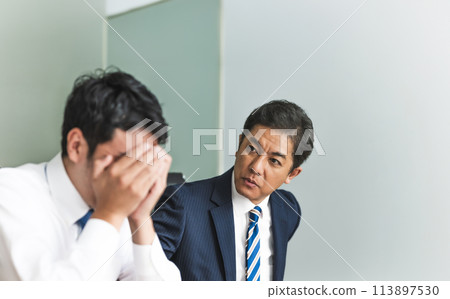 Business person: business scene Business person: business scene 113897530