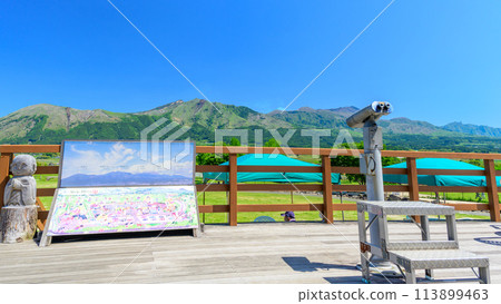 以春光明媚的天空為背景,從道之站展望台看到的風景“道之站阿比之裡久木野” 以春光明媚的天空為背景,從道之站展望台看到的風景“道之站阿比之裡久木野” 113899463