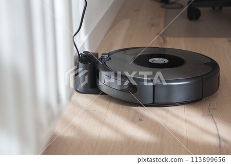 robot vacuum cleaner charging 113899656