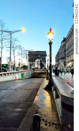 Arc de Triomphe at sunset, Paris, France 113902242