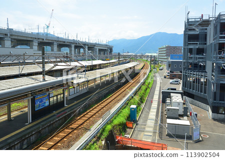 Scenery from the train window from Tsuruga Station to Maibara Station on the Hokuriku Main Line (Summer 2022) 113902504