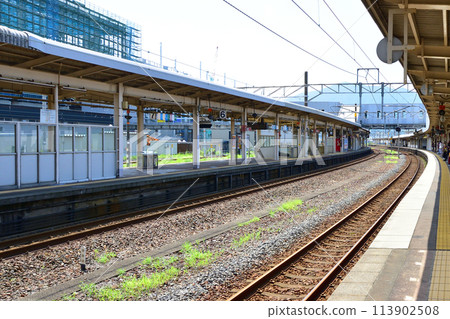 從北陸本線敦賀站到米原站的車窗所看到的景色（2022年夏季） 113902508