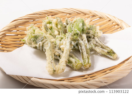 [Yamagata Prefecture] Kogoumi and Kosiabura wild vegetable tempura 113903122
