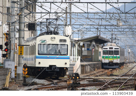 Chichibu Railway 1000 series train (new paint: former JNR 101 series) departing Chichibu Station 113903439