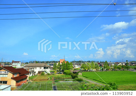 從湖西線車窗看到的景色（2022 年夏季） 113903952