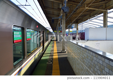 從湖西線車窗看到的景色（2022 年夏季） 113904011