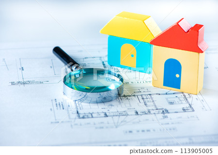 House miniature and blueprints 113905005