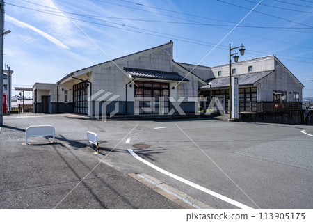 Toyooka Station on the Tenryu Hamanako Railway in Iwata City (Shizuoka Prefecture) Toyooka Station on the Tenryu Hamanako Railway in Iwata City (Shizuoka Prefecture) 113905175