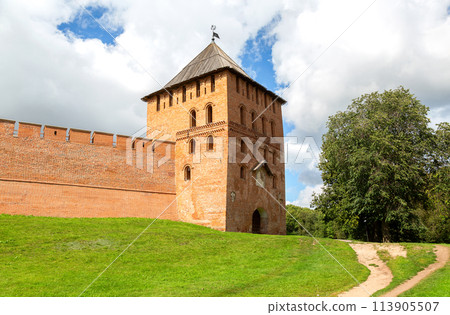 Watch tower of the Novgorod Kremlin in summer day 113905507