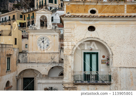 Traditional Italian houses in the town of Atrani at the Amalfi Coast 113905801