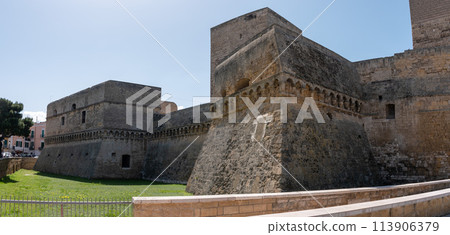 Medieval Swebian castle in downtown Bari, Italy Medieval Swebian castle in downtown Bari, Italy 113906379