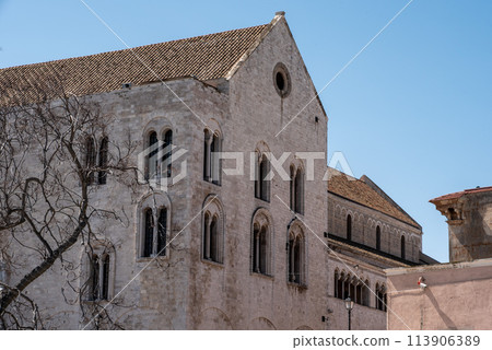 Backside facade of basilica San Nicola in Bari, Italy Backside facade of basilica San Nicola in Bari, Italy 113906389