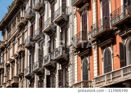 Beautiful residential houses in downtown Bari, Southern Italy 113906396