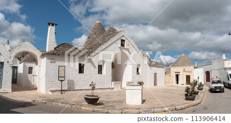 Famous trullo Sovrano in Alberobello, Italy Famous trullo Sovrano in Alberobello, Italy 113906414