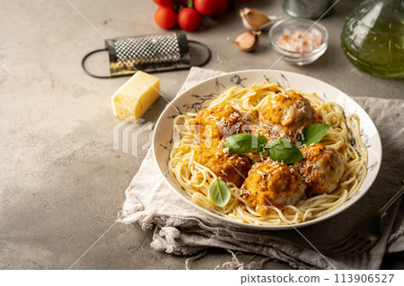 Spaghetti pasta with meatballs Spaghetti pasta with meatballs 113906527