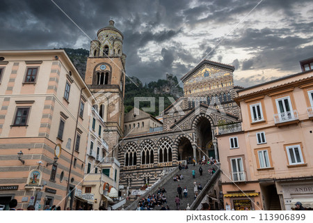 Portal of the mediaeval Saint Andrew cathedral in Amalfi 113906899