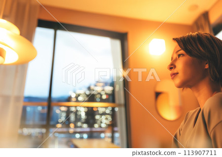 A classy woman 113907711