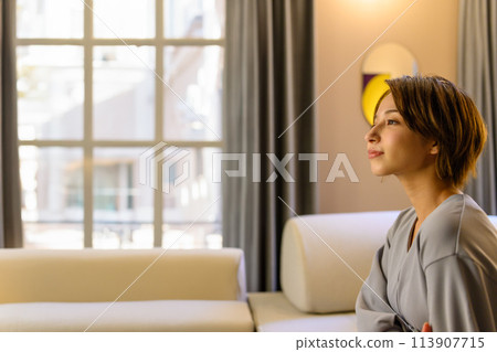 A classy woman 113907715