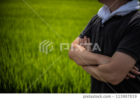 Farmer and rural agricultural portrait 113907819