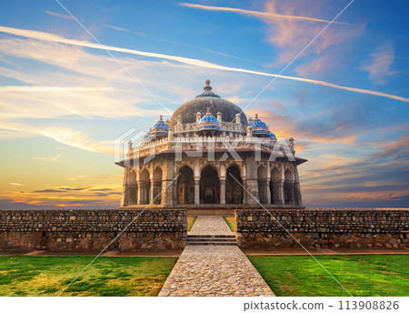 Isa Khan's Tomb on the way to Humayun Tomb at sunset, New Delhi, India 113908826