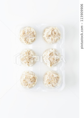 冷凍燒賣白色背景 113909906