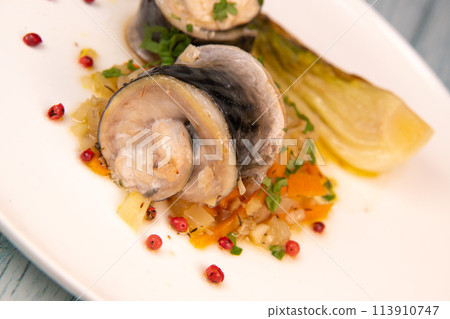 RECIPE FOR PAK CHOI MACKEREL FILLETS, GARNISHED WITH FENNEL, CARROT, SHALLOT AND GARLIC FLAVOURED RECIPE FOR PAK CHOI MACKEREL FILLETS, GARNISHED WITH FENNEL, CARROT, SHALLOT AND GARLIC FLAVOURED 113910747