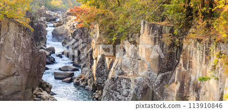 "Iwate Prefecture" Genbikei Gorge and Ichinoseki City dyed in autumn colors "Iwate Prefecture" Genbikei Gorge and Ichinoseki City dyed in autumn colors 113910846