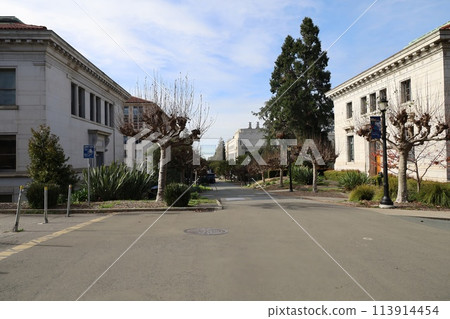 University of Califfornia at Berkeley Campus University of Califfornia at Berkeley Campus 113914454