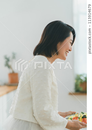 女生 女孩 女性 113914679