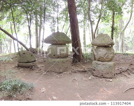 Tomb of Murasaki Shikibu 113917404