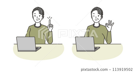 60、70 多歲的女性對著電腦擺出指點姿勢和 OK 姿勢 60、70 多歲的女性對著電腦擺出指點姿勢和 OK 姿勢 113919502