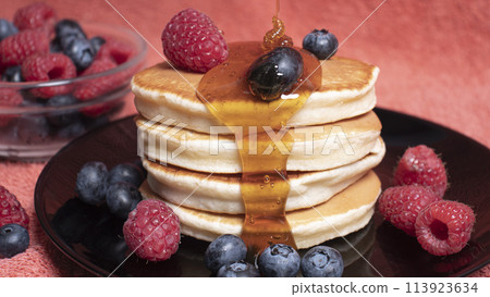 pancakes with berries pancakes with berries 113923634