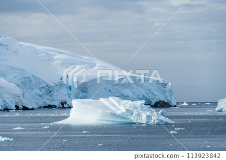 Antarctic landscape near Graham passage 113923842