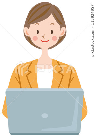 使用計算機的西裝的女商人 使用計算機的西裝的女商人 113924957