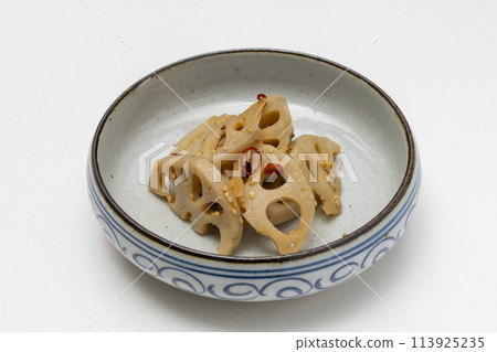 Lotus root noodles 113925235