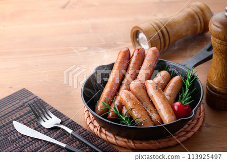 Vienna sausage 113925497