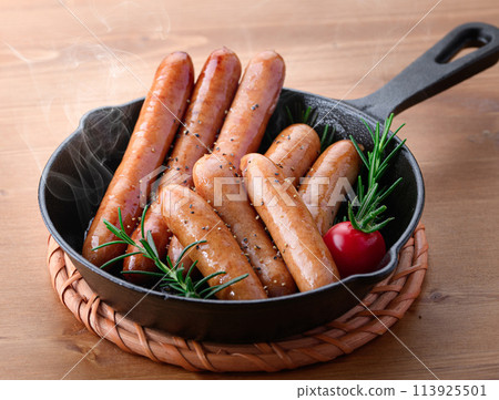 Vienna sausage 113925501