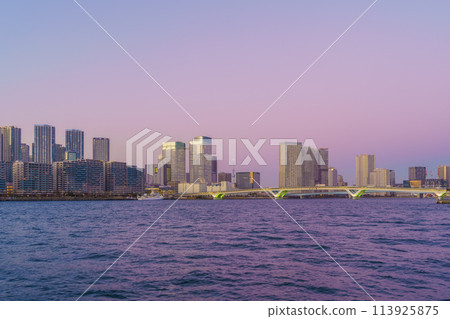 從豐洲眺望東京灣的日落 從豐洲眺望東京灣的日落 113925875