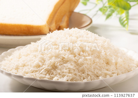 Soft raw bread crumbs 113927637