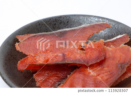 salmon toba, salmon, toba, delicacy, sake, snacks, sake snacks, snacks, fish, salmon, smoked, sliced, sake, alcohol 113928307