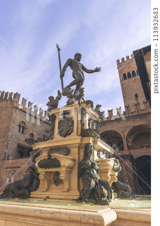 Neptune Fountain in Bologna Piazza Maggiore with Palazzo del Podesta 113932683