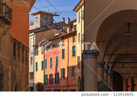 Warm-toned architecture and porticoes of Bologna showcase its rich history 113932691