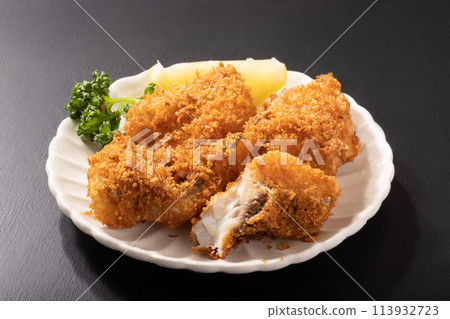 Fried cod with cheese 113932723