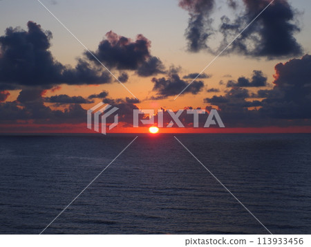 從海上看日落 從海上看日落 113933456