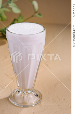 Iced coffee in glass of cup 113933565