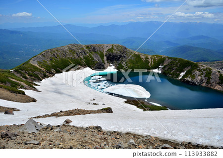 Dragon Eye of the Sannoike pond on Mt. Ontake (closing) Dragon Eye of the Sannoike pond on Mt. Ontake (closing) 113933882