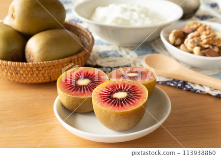 red kiwi fruit red kiwi fruit red kiwi kiwi fruit 113938860