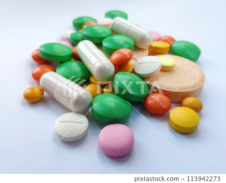 Colorful pills set, medicine background 113942273